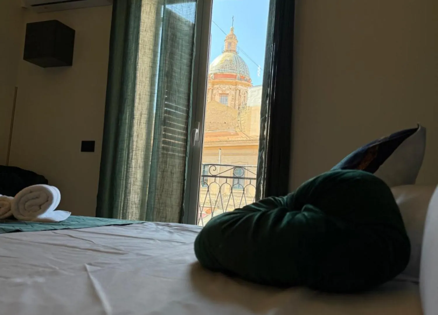 Apartment Ballaro'S View Palermo Italy